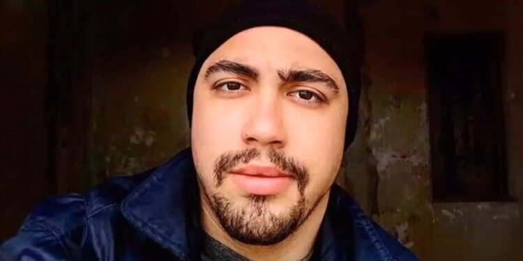 Λέσβος: Επιμένει στην εκδοχή του εγκλήματος η μητέρα του λιμενικού – «Τον κρέμασαν για να φανεί αυτοκτονία»