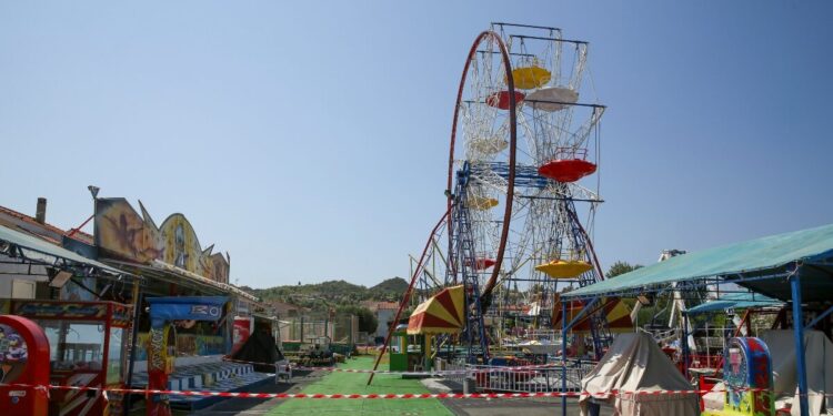Δίκη για τον θάνατο 19χρονου σε λούνα παρκ στην Χαλκιδική: «Είπα στον χειριστή να κόψει ταχύτητα και σχεδόν με ειρωνεύτηκε», λέει η μητέρα του