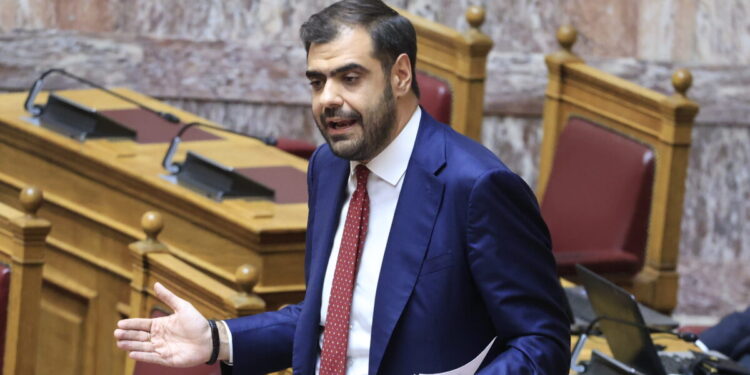 Μαρινάκης: «Δεν θα πάρουμε την άδεια της κας Ζαχάροβα»