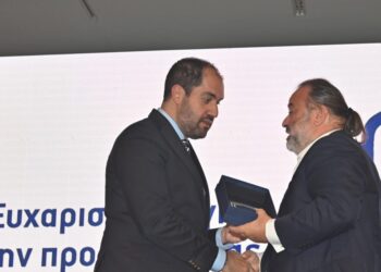 Μάριος Ηλιόπουλος: Η SEAJETS δωρίζει πυροσβεστικά οχήματα στο κράτος