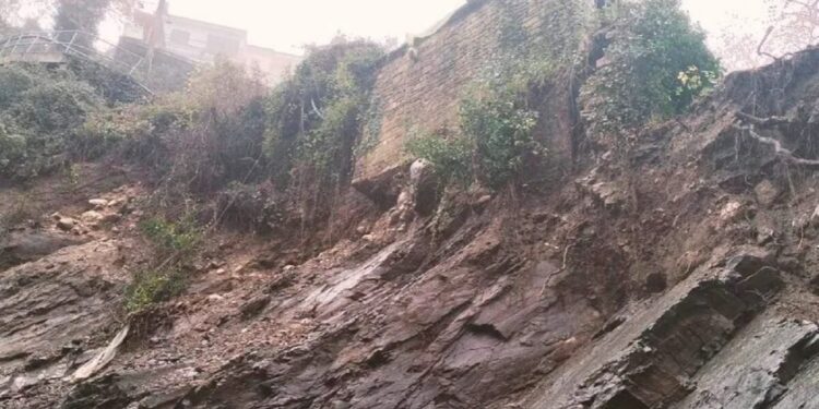 Κακοκαιρία Adel: Κινδυνεύει με κατάρρευση ο μύλος των Αγνάντων μετά τις κατολισθήσεις στα Τζουμέρκα