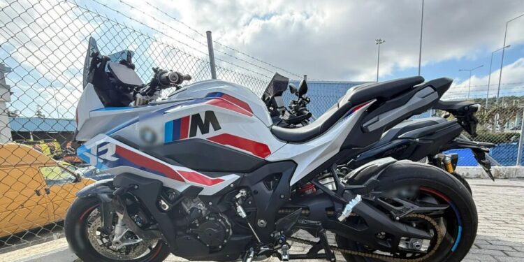 Αττική Οδός: Εντοπίστηκαν τα δύο άτομα που έτρεχαν με ιλιγγιώδη ταχύτητα και ανέβασαν το βίντεο στα social media