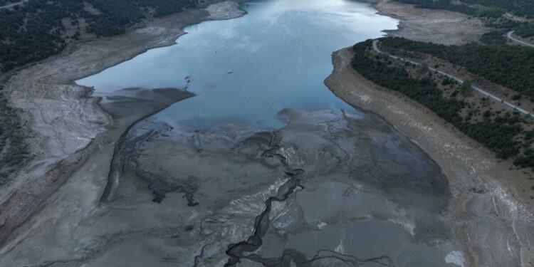 Η λειψυδρία απειλεί την Αττική – Σύσκεψη για επιτάχυνση της υλοποίησης των έργων