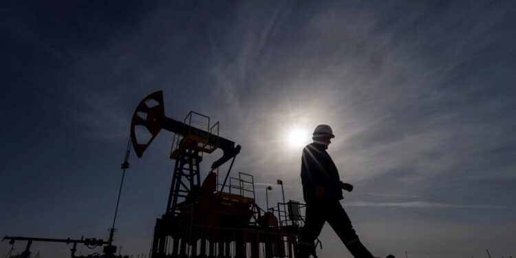 Στον «πάγο» εκατομμύρια βαρέλια ρωσικού πετρελαίου λόγω των κυρώσεων των ΗΠΑ