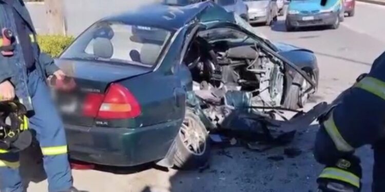 Παιανία: Πλάνα από το τροχαίο δυστύχημα με τους 2 νεκρούς – «Κρατούσε το χέρι της συζύγου του ενώ ξεψυχούσε»