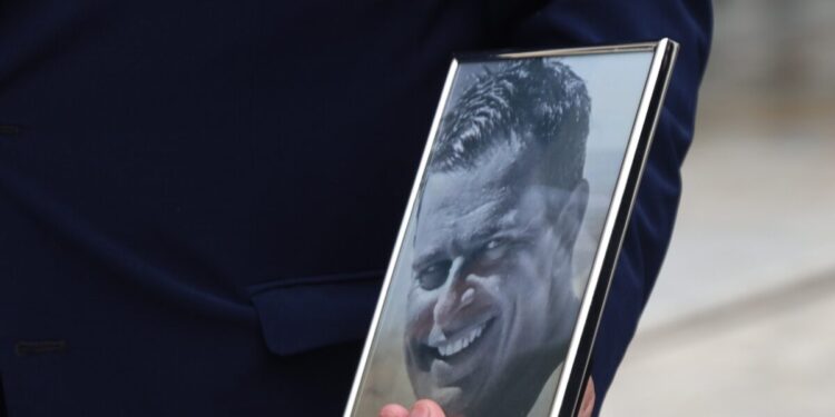 Πάνος Μαρινόπουλος: Συγγενείς και φίλοι αποχαιρέτησαν για τελευταία φορά τον επιχειρηματία