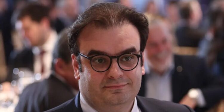 Bloomberg: Ο Πιερρακάκης ανακοινώνει σήμερα την υποψηφιότητά του για την προεδρία του Eurogroup