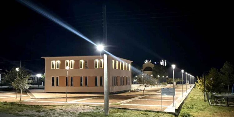 Δήμος Αμφιλοχίας: Ολοκληρώθηκε η υλοποίηση του έργου «Αστικός εξοπλισμός πλατείας Εμπεσού»