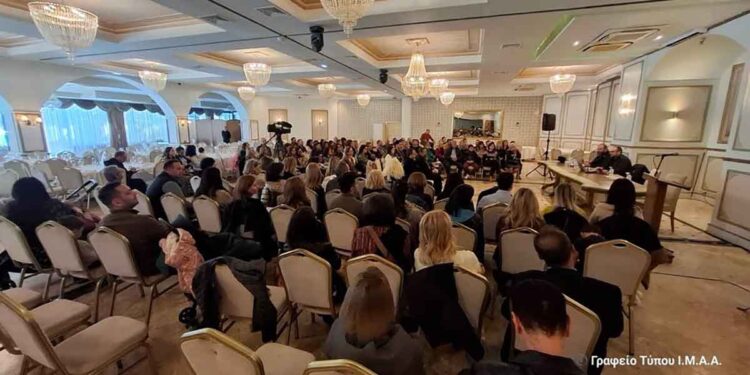 Πρώτη συνάντηση της Σχολής Γονέων στο Αγρίνιο για τη φετινή περίοδο