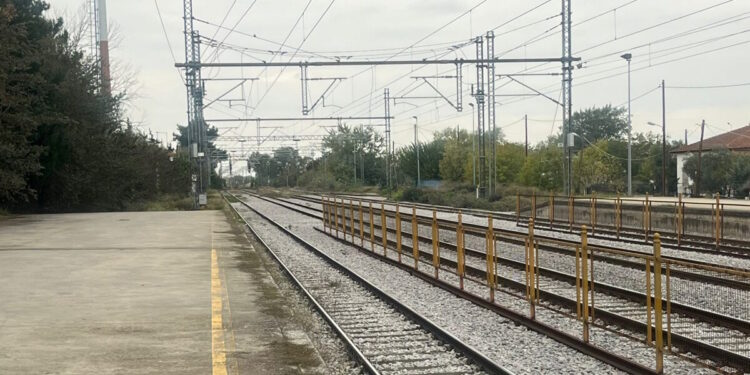 Θεσσαλονίκη: Ο ΟΣΕ διαψεύδει τα δημοσιεύματα για το τρένο προς Λάρισα – «Καμία αμαξοστοιχία δεν μπήκε σε λάθος γραμμή»