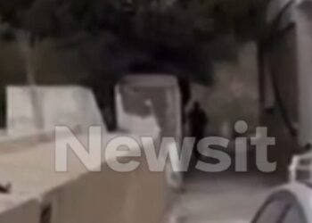 Μακελειό στα Βορίζια: Βίντεο ντοκουμέντο τη στιγμή που ο γαμπρός του Φανούρη Καργάκη πυροβολεί με καλάσνικοφ