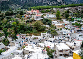 Δύο νέες προσαγωγές μετά από επιχείρηση της ΕΛΑΣ στα Βορίζια – Με αλεξίσφαιρο στον εισαγγελέα ο γαμπρός του Καργάκη