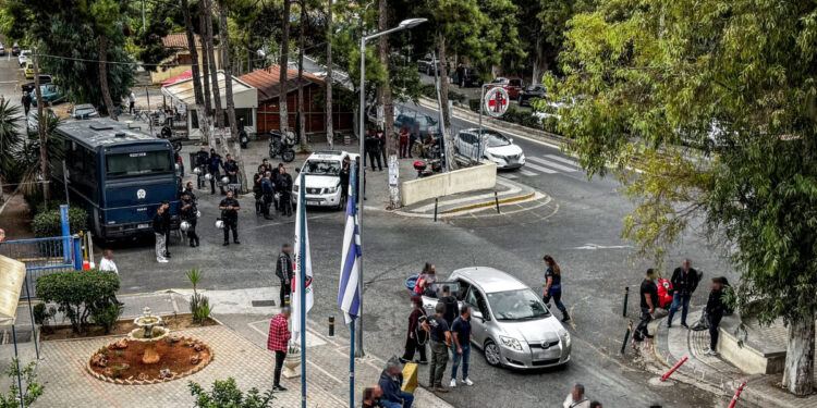 Μακελειό στα Βορίζια: Παρατείνεται μέχρι το τέλος της εβδομάδας το κλείσιμο των σχολείων και στο Ζαρό Ηρακλείου