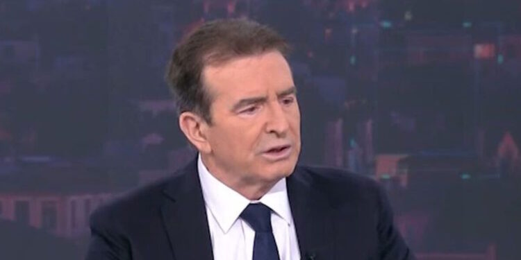 Χρυσοχοΐδης για όπλα: Αυστηρές ποινές τώρα και για τα πιστόλια – Ποινικοποιούνται οι μπαλωθιές