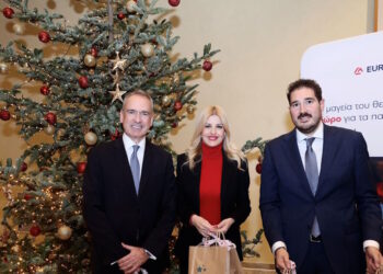 Η μαγεία του θεάτρου, δώρο για τα παιδιά