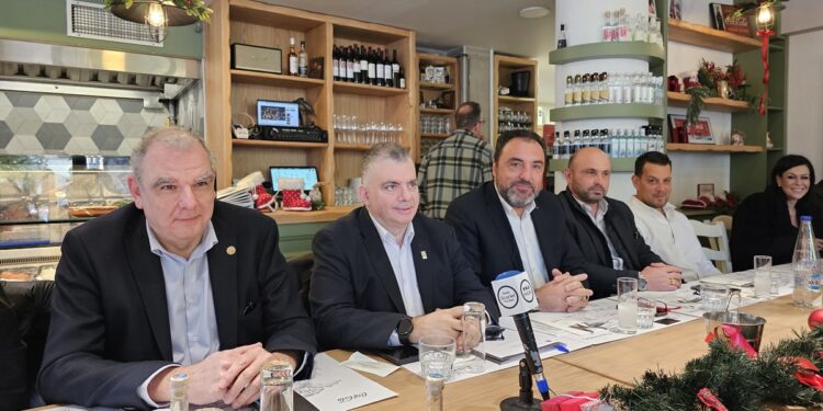 ΒΕΘ: Αύξηση μεταφορικού κόστους 15% για τις επιχειρήσεις από τις κινητοποιήσεις των αγροτών