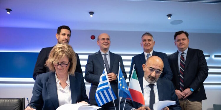 Hellenic Train: Υπογράφηκε η παραγγελία για 23 νέα τρένα συνολικής επένδυσης 420 εκατ. ευρώ – Έως το 2027 τα πρώτα δρομολόγια