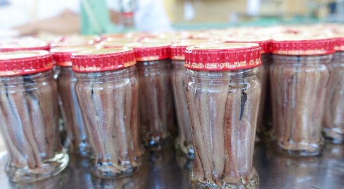 O ΕΦΕΤ ανακαλεί φιλέτο ψαριού σε βάζο με εμπορική ονομασία “Capri”