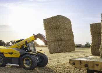 NEW HOLLAND TH hybrid. Ο νέος υβριδικός πρωτότυπος τηλεσκοπικός φορτωτής που προσφέρει πρακτική, βιώσιμη ισχύ για το χειρισμό υλικών.