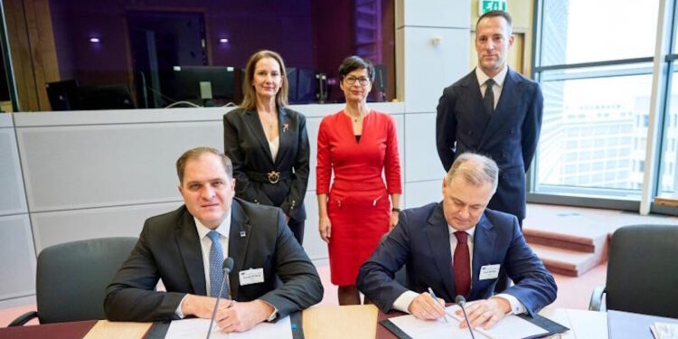 ΑΑΔΕ: Συμφωνία Ελλάδας – Αλβανίας για τους «Πράσινους Διαδρόμους»