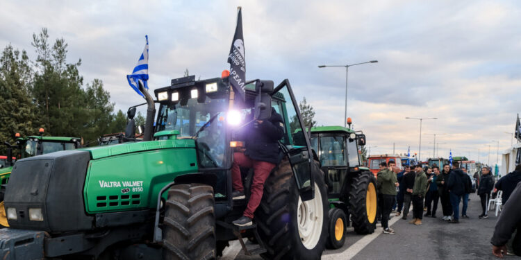 Η σημερινή σύσκεψη των αγροτών στο μπλόκο της Νίκαιας κρίνει την συνάντηση με Μητσοτάκη και τις κινητοποιήσεις