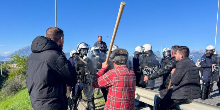 Συνελήφθη αγρότισσα για βίντεο στο TikTok: Καλούσε σε επιθέσεις εναντίον δικαστών, δημοσιογράφων και αστυνομικών