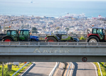 Μπλόκα αγροτών: Ο χάρτης των κινητοποιήσεων σε όλη την Ελλάδα – Η αυριανή σύσκεψη στη Νίκαια κρίνει πολλά