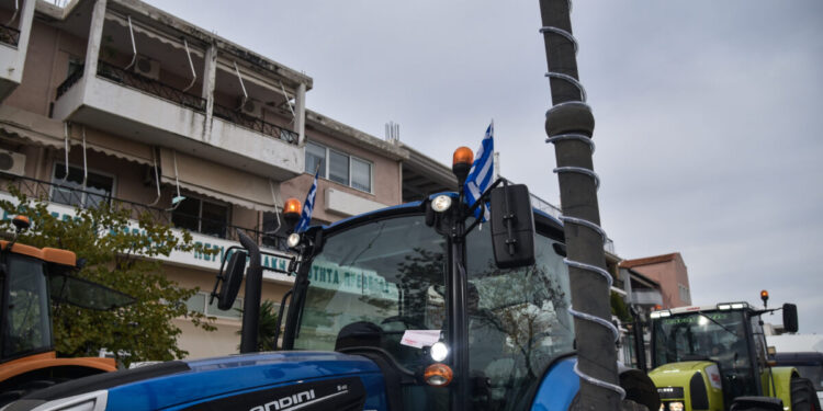 Απίστευτο μπέρδεμα με τα επιδόματα των αγροτών: Ο ΟΠΕΚΕΠΕ κατέβαλε χρήματα και ο ΕΛΓΑ τα «τράβηξε»