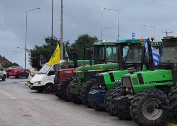 Μπλόκα αγροτών: Σε θέσεις μάχης τα τρακτέρ στη Χαλκίδα – Στην Εύβοια και τη Στερεά Ελλάδα περνά η σκυτάλη του αποκλεισμού δρόμων