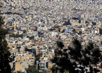 ΑΑΔΕ: Στο μικροσκόπιο 770 μεταβιβάσεις ακινήτων και γονικές παροχές