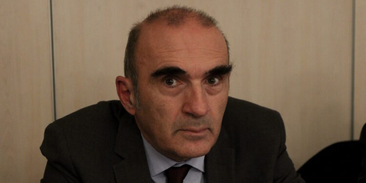 Αποκαλύψεις και ερωτήματα για Κουτσόλαμπρο λίγο πριν ανοίξει η κάλπη του 2ου γύρου στον Δικηγορικό Σύλλογο Αθηνών