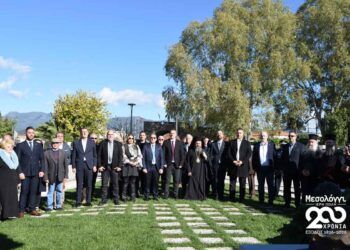Μεσολόγγι: Με κάθε επισημότητα τα αποκαλυπτήρια του ανδριάντα του Δημογέροντα Χρήστου Καψάλη (φωτο)