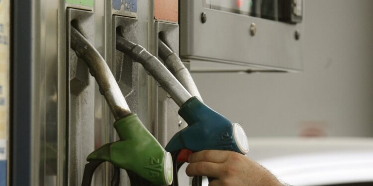 Jet Oil: Παγώνει τους λογαριασμούς της ο Χαράλαμπος Βουρλιώτης μετά το προσωρινό λουκέτο