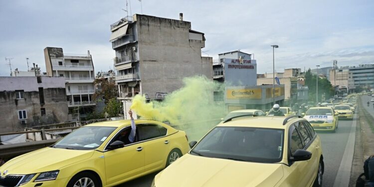 Απεργία ταξί: Χειρόφρενο την Τρίτη και την Τετάρτη – Τα αιτήματα των οδηγών