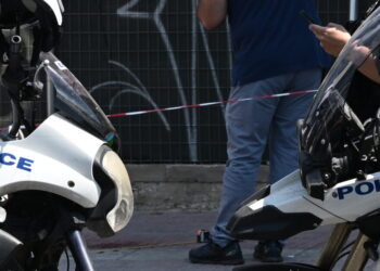 Radar της τροχαίας «τσάκωσε» οδηγό μηχανής να τρέχει στη Συγγρού με 161 χλμ την ώρα