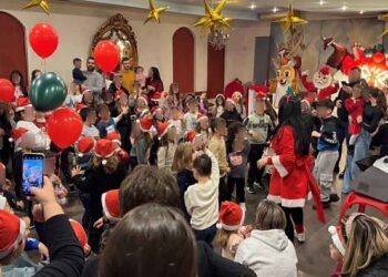 Γεμάτο παιδικά χαμόγελα το χριστουγεννιάτικο πάρτι του Δήμου Μεσολογγίου