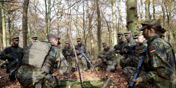 Η Βουλή της Γερμανίας εγκρίνει παραγγελίες στρατιωτικού εξοπλισμού 52 δισ. ευρώ