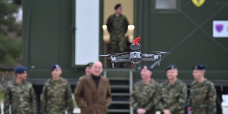 Στην Ξάνθη η δεύτερη στρατιωτική παραγωγής drones: «Θα κατασκευάζονται 1.000 το μήνα» αποκάλυψε ο Δένδιας