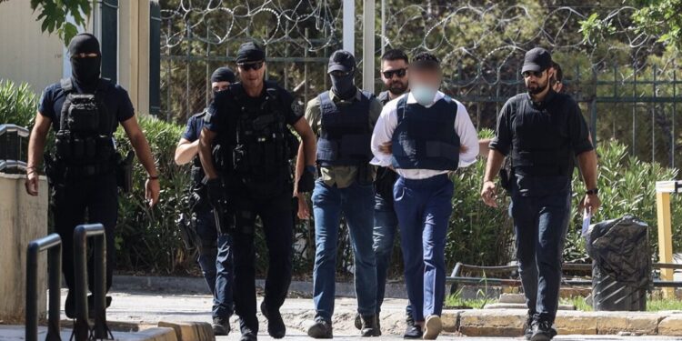 Δολοφονία τοπογράφου στο Ψυχικό: «Μου την στήσανε, δεν τον γνωρίζω» λέει ο φερόμενος εκτελεστής