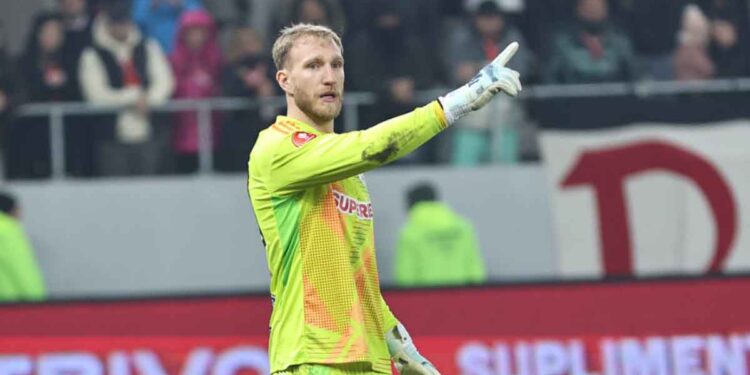 Παναιτωλικός: Ο διεθνής Λιθουανός τερματοφύλακας Εντβίνας Γκερτμόνας εξετάζεται για αντι-Τσάβες