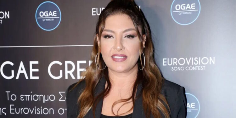 Η Έλενα Παπαρίζου στο νοσοκομείο – Αισθάνθηκε έντονη αδιαθεσία μετά την πρόβα του The Voice