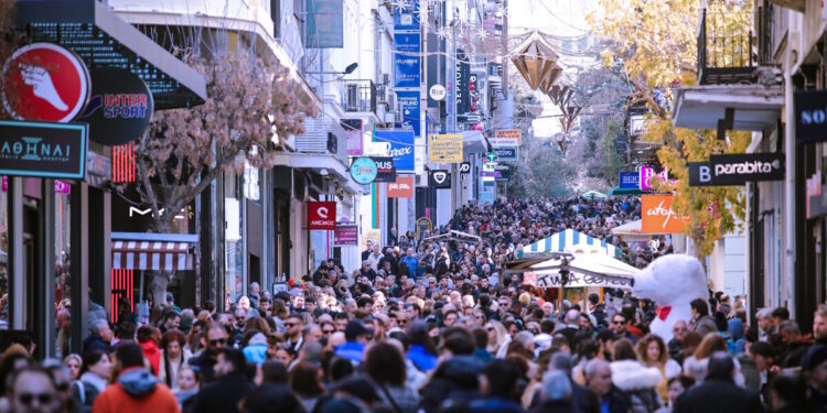 Ανοιχτά καταστήματα σήμερα Κυριακή: Τι ώρα κλείνουν