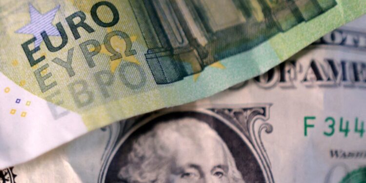 Πανέτα (ΕΚΤ): Πιθανή η σταδιακή εγκατάλειψη του δολαρίου ως βασικό παγκόσμιο νόμισμα