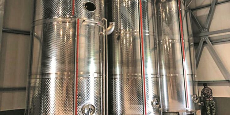 Με τις «ευλογίες» των χύμα εξαγωγών… το Made in Italy καρπώνεται την υπεραξία του ελληνικού ελαιολάδου