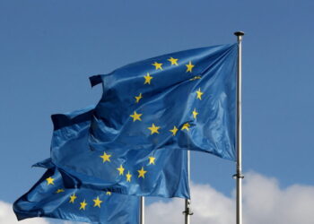 Συνάντηση Μερτς – Ντε Βέβερ στις Βρυξέλλες για τα παγωμένα ρωσικά assets