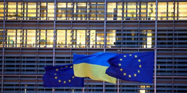 Κομισιόν: Η πρόταση για δάνειο από τα ρωσικά assets είναι νομικά ορθή – Θετική αποδοχή από τις ΗΠΑ