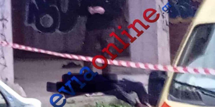 Εύβοια: Νεκρός άνδρας σε πιλοτή πολυκατοικίας στο κέντρο της Χαλκίδας – Εικόνες που σοκάρουν