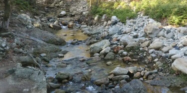 Ηράκλειο: Τεράστια επιχείρηση διάσωσης 40χρονου στον καταρράκτη Αμπά στα Αστερούσια Όρη