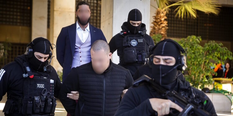 Φοινικούντα: Στις φυλακές Κορυδαλλού και Αγίου Στεφάνου ο ανιψιός και ο επιχειρηματίας – Ο γρίφος με τον 30χρονο συνεργό στη διπλή δολοφονία