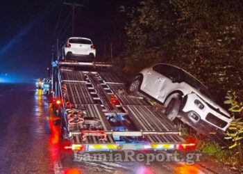 Φθιώτιδα: Όχημα «έφυγε» από αυτοκινητάμαξα σε παράδρομο – Δείτε φωτογραφίες